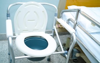 bedside commode