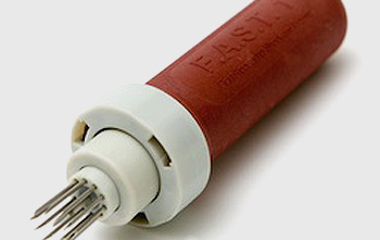 Image of an intraosseous access device